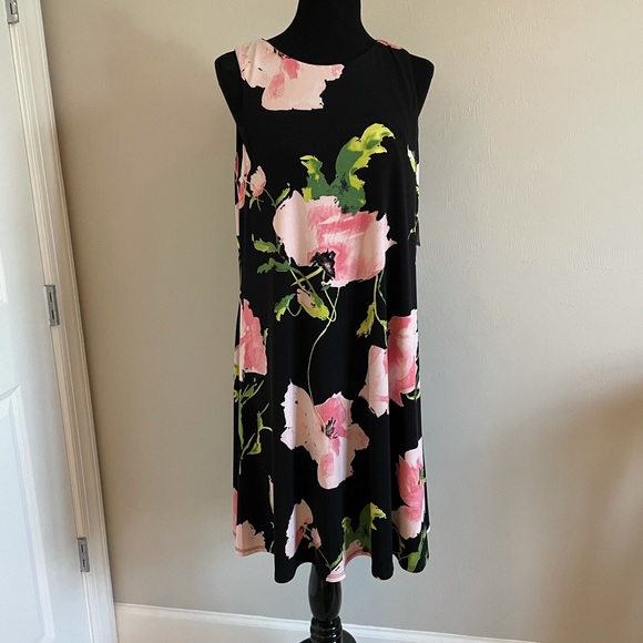 Anne Klein Dresses & Skirts - Anne Klein Floral Swing Dress